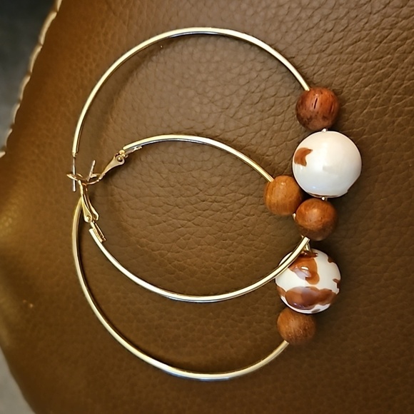 Jumbo Ceramic Wood Beaded Huggie Hoop Earrings - Picture 2 of 4